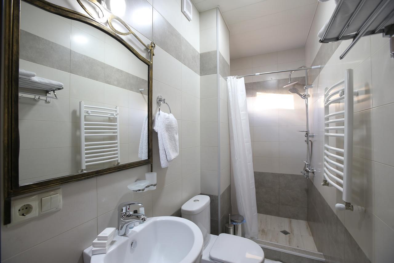 Hotel Golden Nugget Tbilisi Zimmer foto