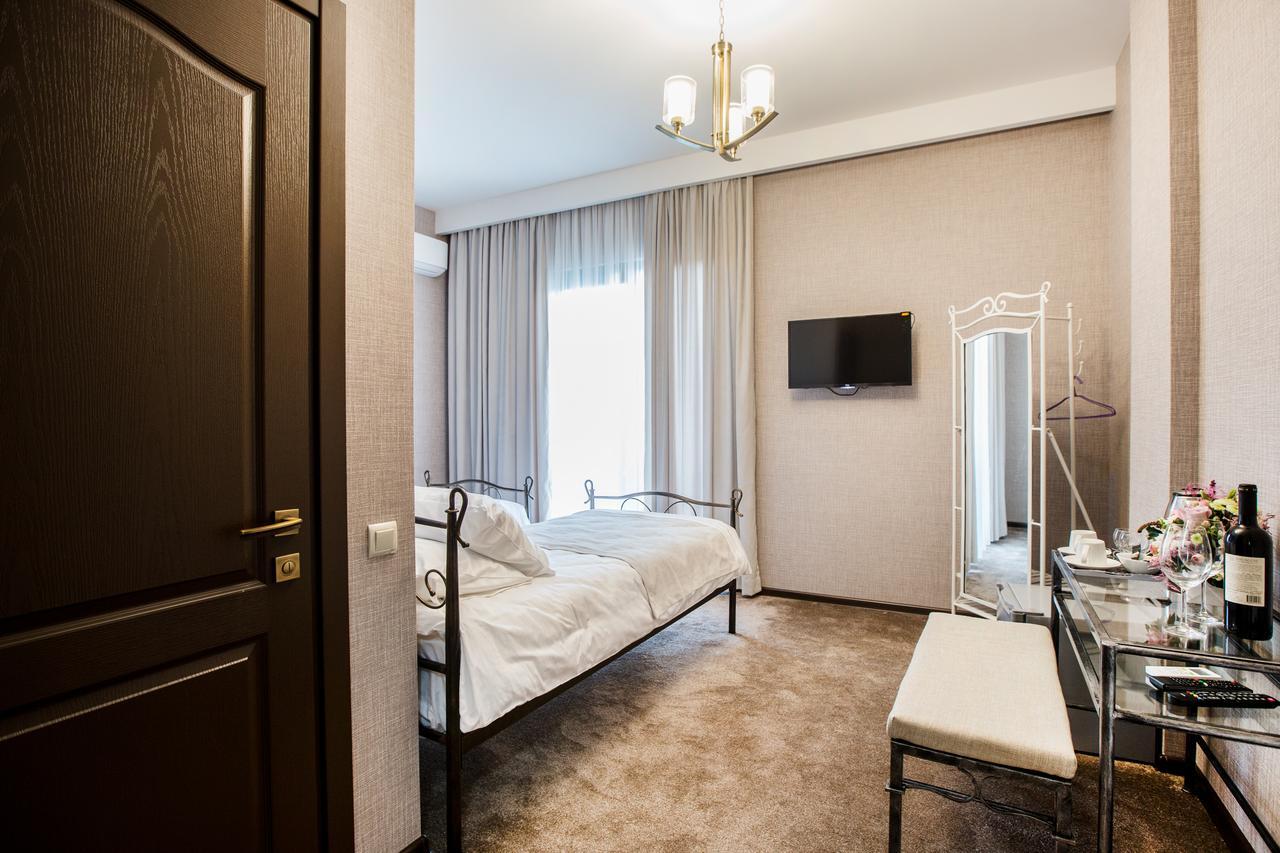 Hotel Golden Nugget Tbilisi Exterior foto